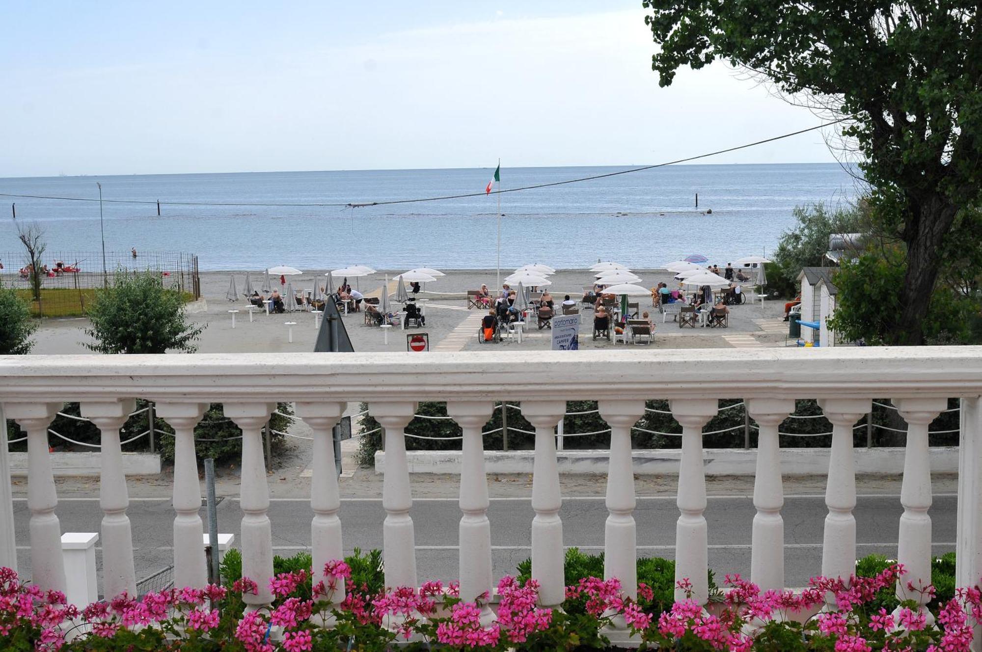 Stella - Casa Per Ferie Hotel Bellaria-Igea Marina Exterior photo